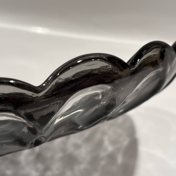 Vintage Smoke Gray Scalloped Divided Plate - Picture 4 of 7